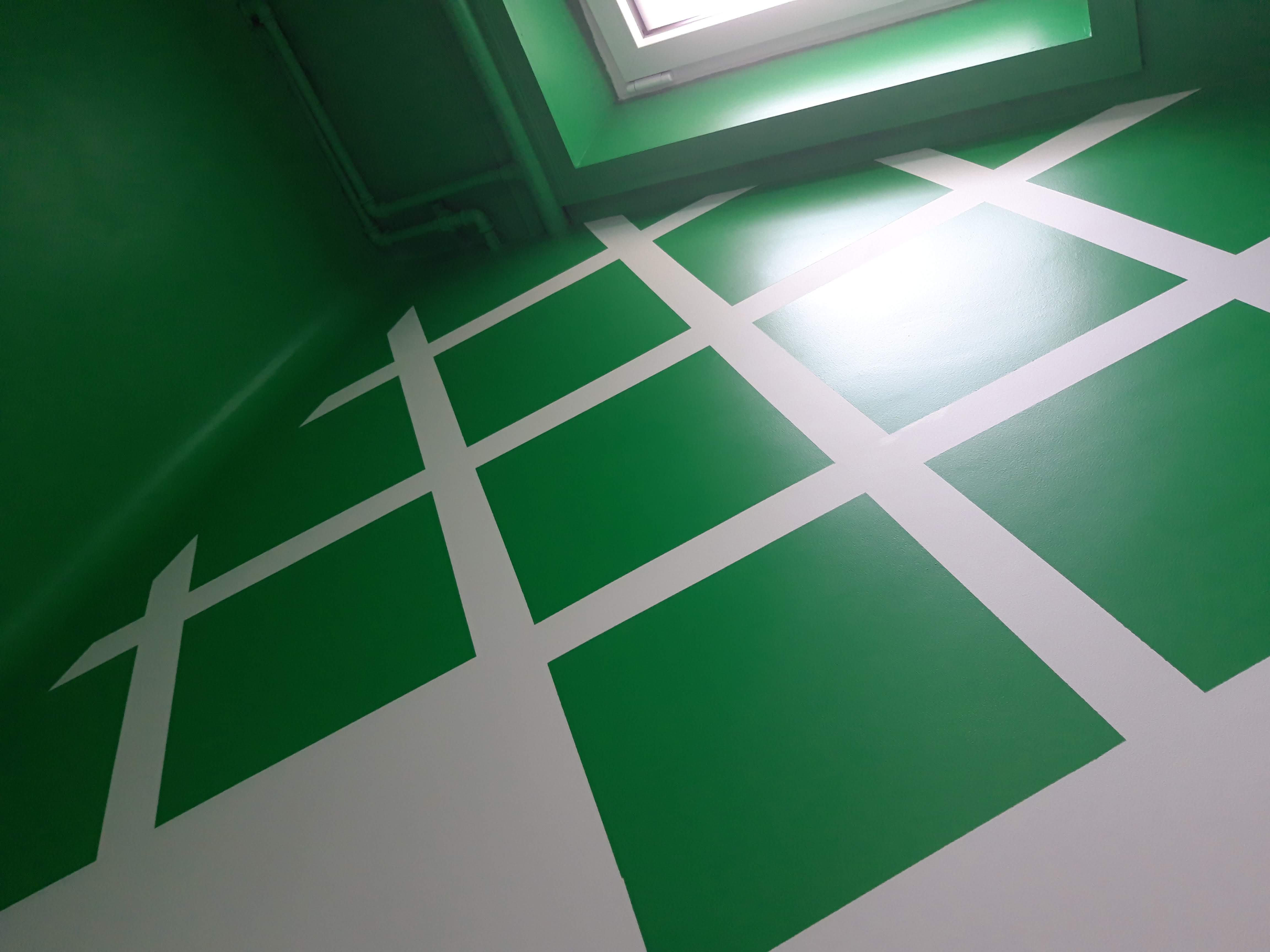 Color zoning — damier vert et blanc au sol
